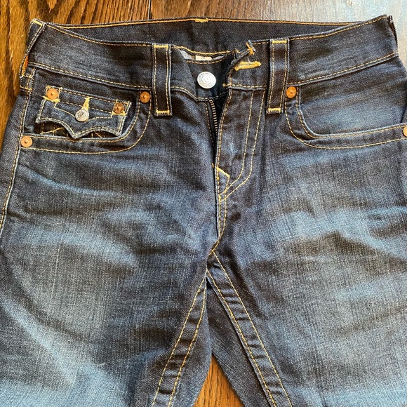 Men’s size 28 True Religion jeans. - Picture 3 of 4